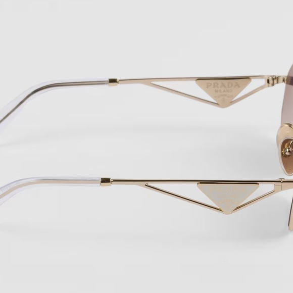 New🔥 PRADA Gradient Iris Lenses Sunglasses
With Triangle Logo - Picture 9 of 9